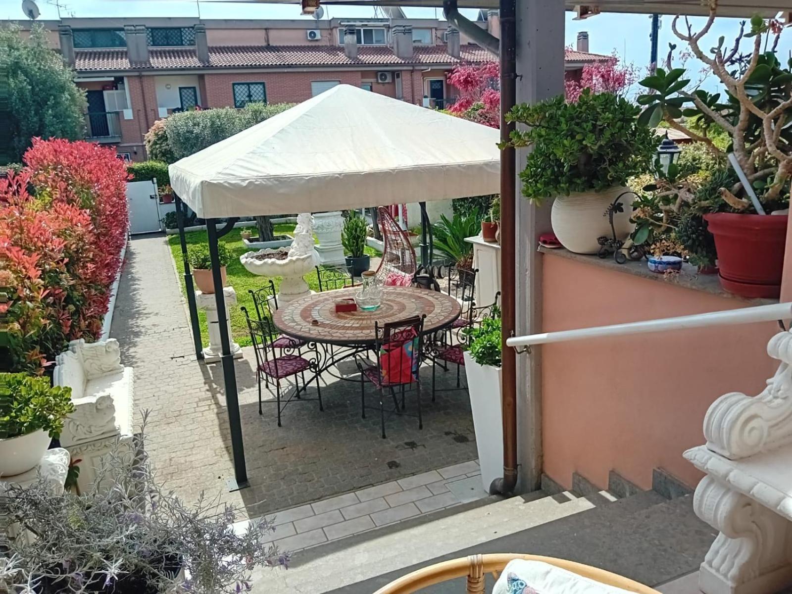 Domus Antonella Apartamento Acilia Exterior foto